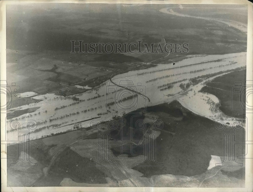 1936 Press Photo Overhead view of a flooded town - nea83861 - Historic Images