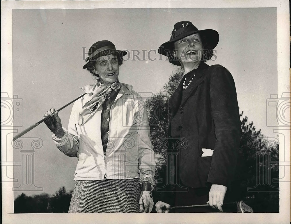 1939 Mrs. McNutt golfing with Mrs. Arthur MacArthur  - Historic Images