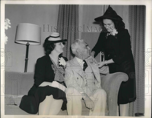 1940 Paul McNutt's federal securities administrator and Mrs. McNutt - Historic Images