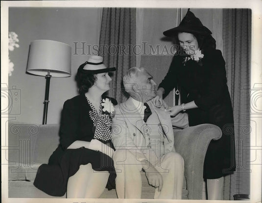 1940 Paul McNutt Federal securities administrator and Mrs. McNutt - Historic Images