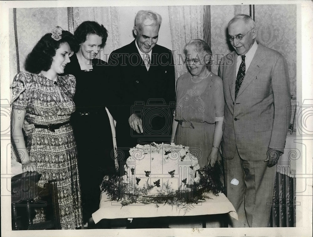 1939 Mr. and Mrs. Paul McNutt, Mr. and Mrs. John McNutt and Louise - Historic Images