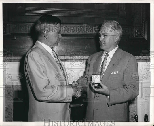 1951 Press Photo Sec of the Interior Douglas McKay and Under sec Ralph Tudor - Historic Images