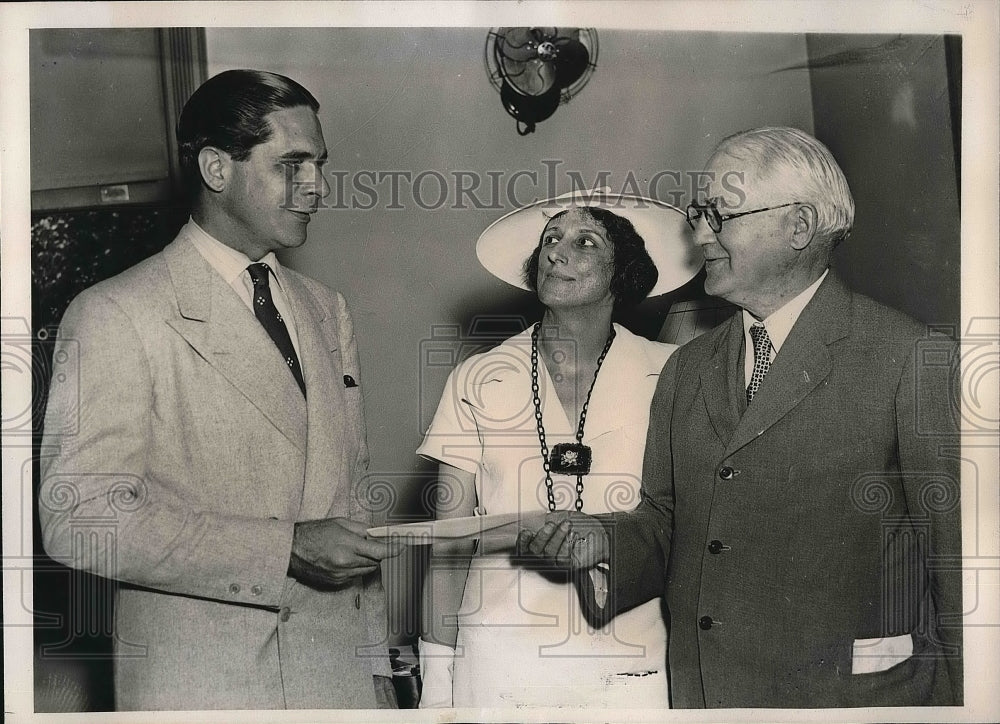 1938 J. De Sonsa Leao, Selma Munter Borchardt and Dr. Paul Monroe - Historic Images