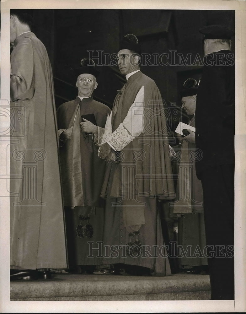 1939 Rev. Joseph McCarthy and Rev. Joseph Shearman  - Historic Images