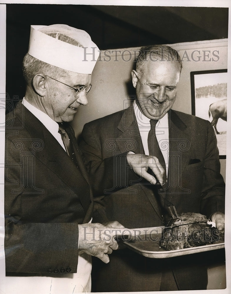 1954 Press Photo Sec. of the Interior Douglas McKay with Conrad Wirth - Historic Images