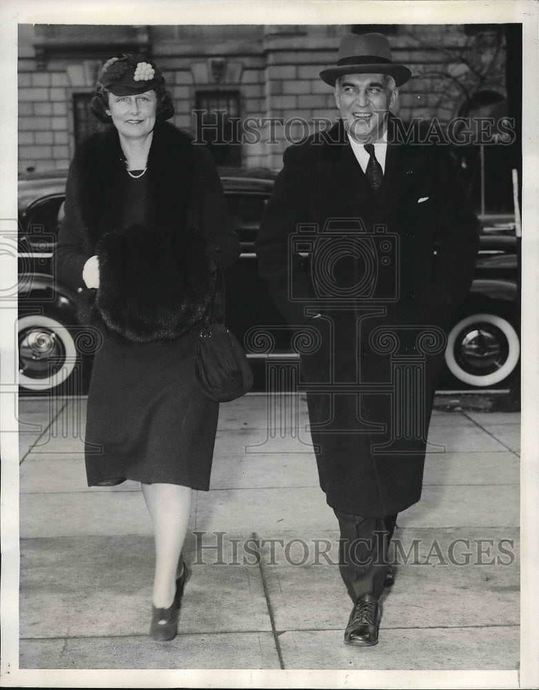 1940 Press Photo Federal security administrator Paul McNutt and Mrs. McNutt - Historic Images