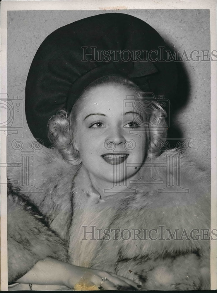1940 Press Photo Ms. Mary Marshall singer and entertainer - Historic Images