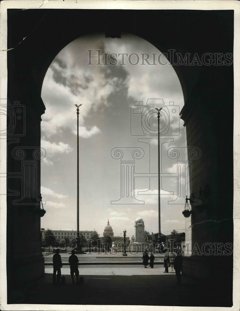 1930 View of Washington D.C. from Union Station plaza  - Historic Images