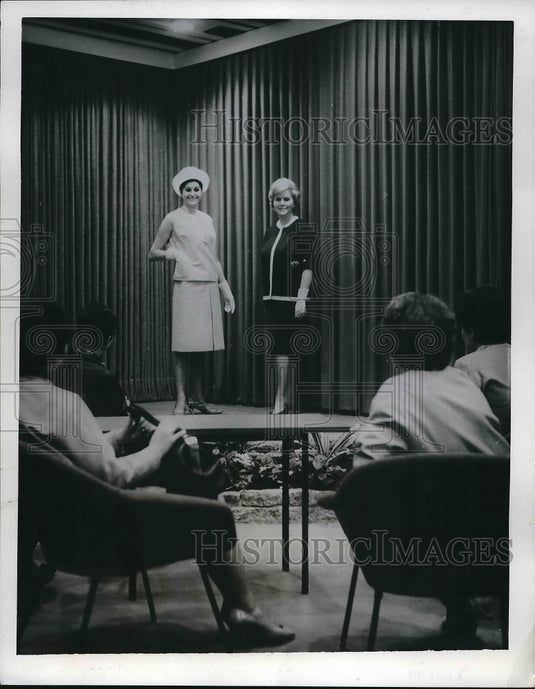 1962 East Berlin Fashion Overblouse and skirt  - Historic Images