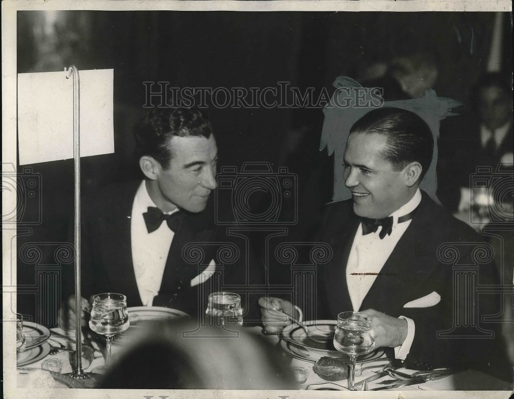 1935 William Leeds at Explorers annual dinner  - Historic Images