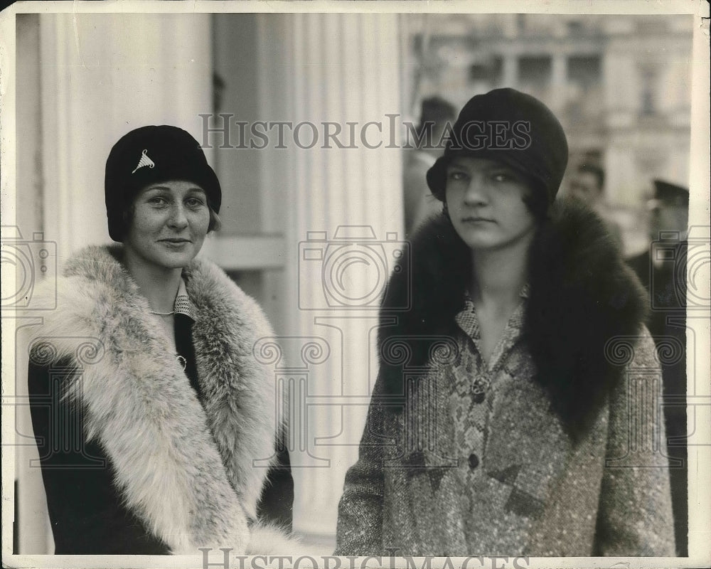 1927 Press Photo Ms. Elizabeth Briggs, Ms. Mary Fisher - nea84438 - Historic Images