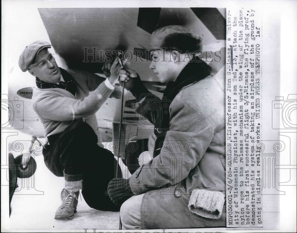 1955 Press Photo Prof. John Winans the &quot;flying professor&quot; with his aircraft - Historic Images