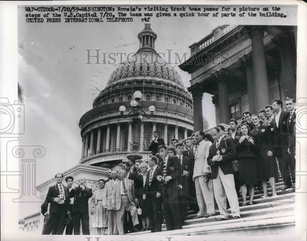 1959 Russia&#39;s visiting track team on US Capitol steps  - Historic Images