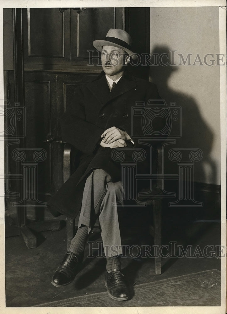 1930 Press Photo Archduke Leopold Appears In District Attorney's Office - Historic Images