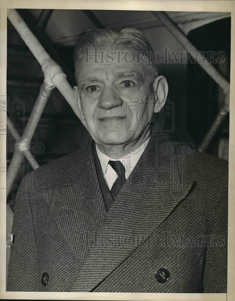 1938 Press Photo Sir Charles Morgan Webb Authority Financer Arriving At Lecture - Historic Images