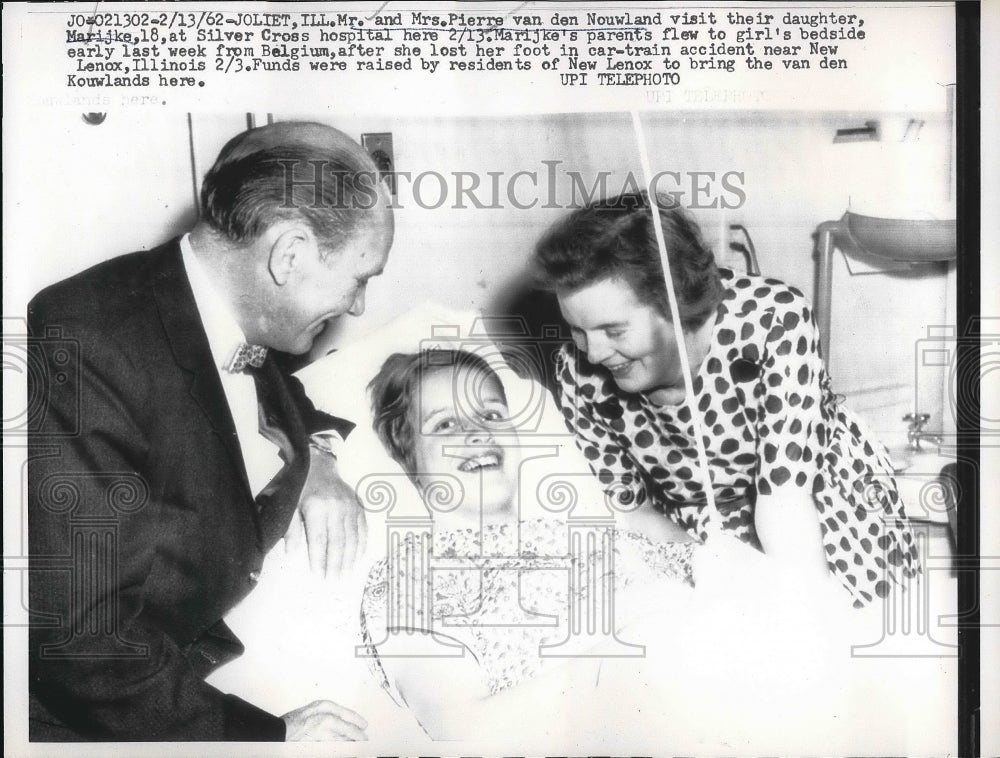 1962 Mr &amp; Mrs Pierre can den Nouland &amp; daughter in Joliet, Ill hosp. - Historic Images