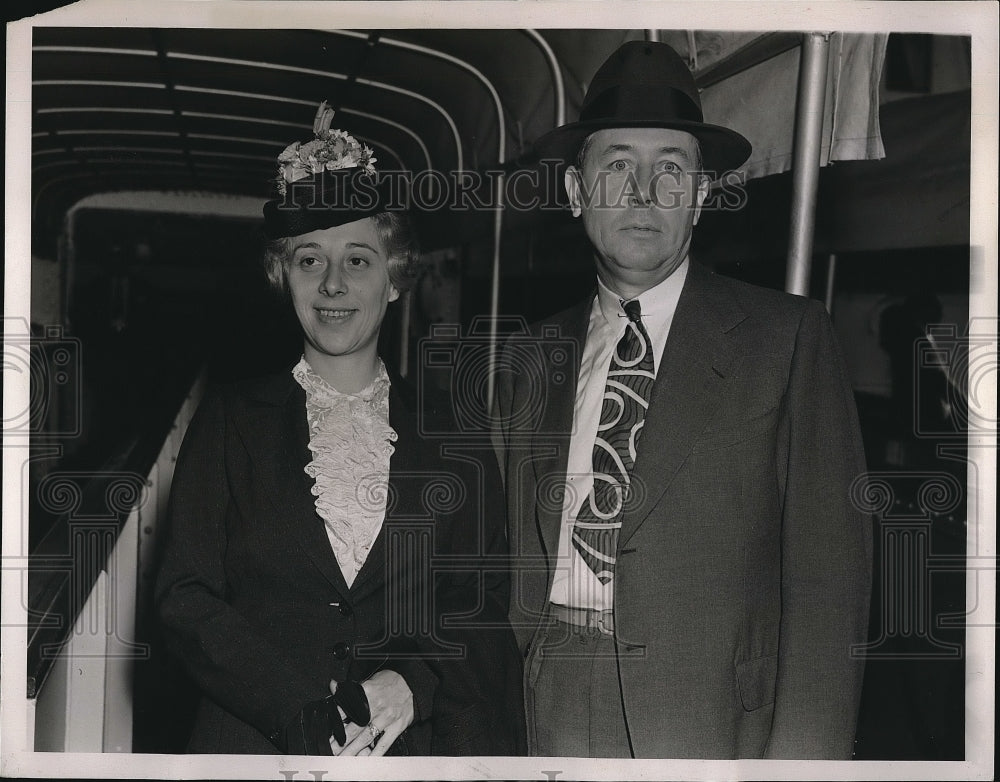 1939 T. L. Farrington And Wife  - Historic Images