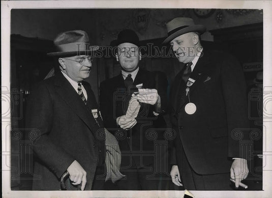1937 Press Photo Carlos Fuerman,John Blohme & A.W. Williams During Convention - Historic Images