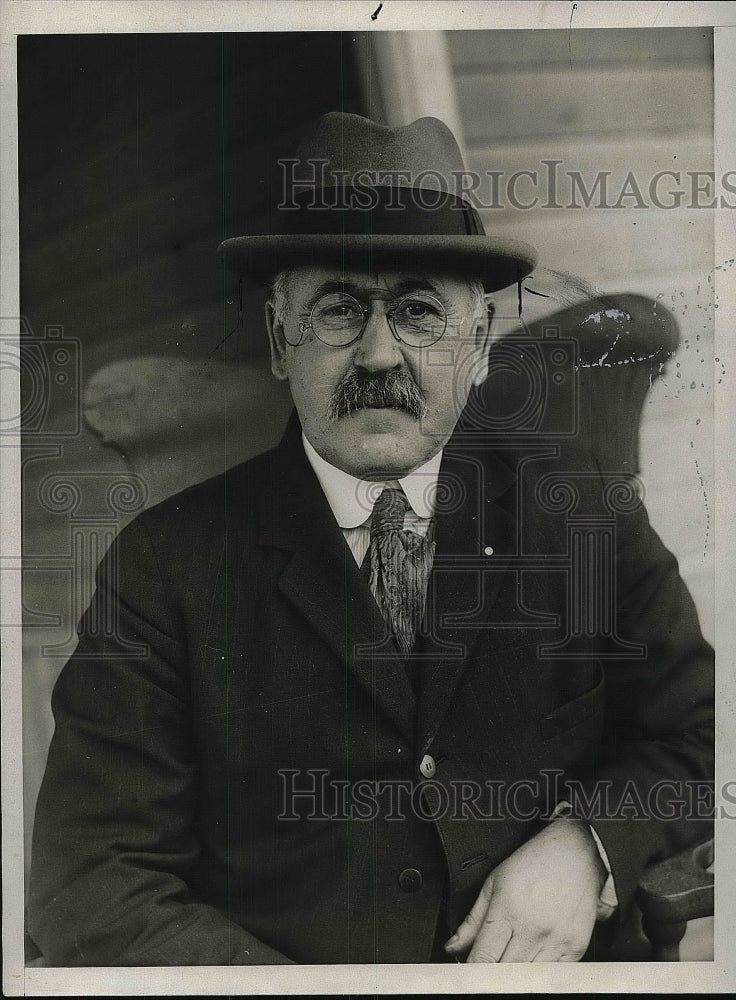 1924 Press Photo Joseph Lanovelle Ceogesvelle NY - nea84908 - Historic Images