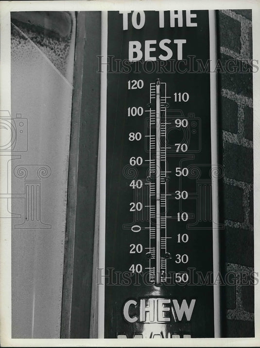 1930 Press Photo Euclid Thermometer weather 14 Below - nea84946 - Historic Images