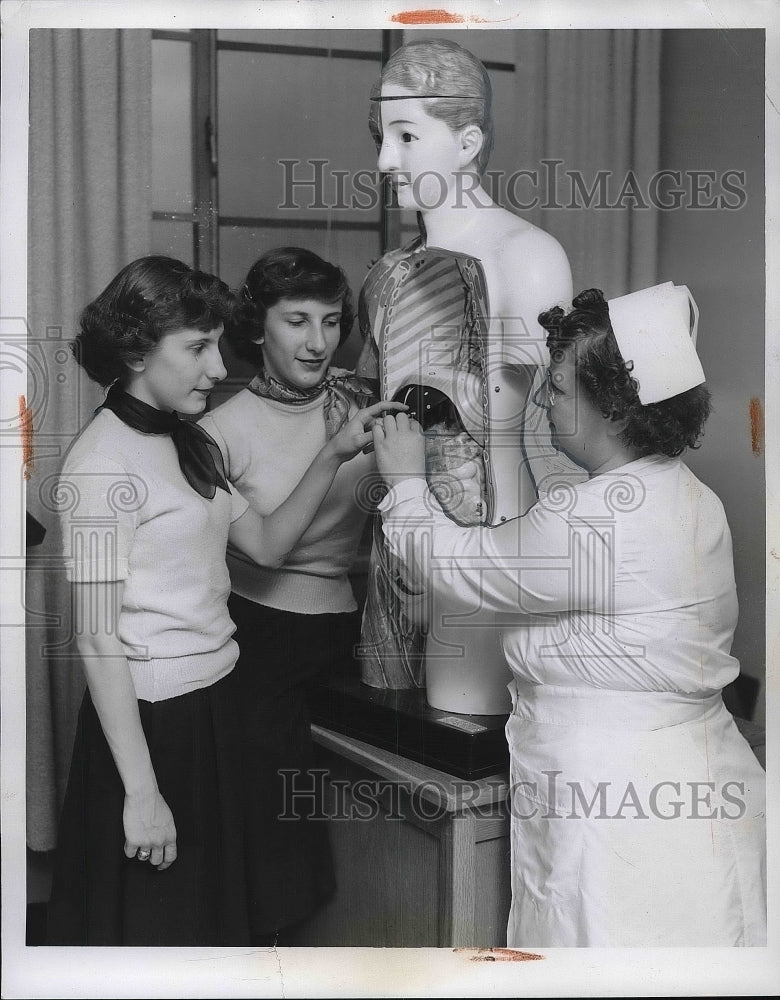 1953 Ruth and Louise Garfield Heights High School Nursing Lecture - Historic Images