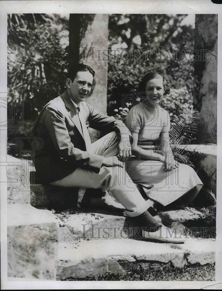 1935 mr. and Mrs. Lane Lovell Social Registerites  - Historic Images