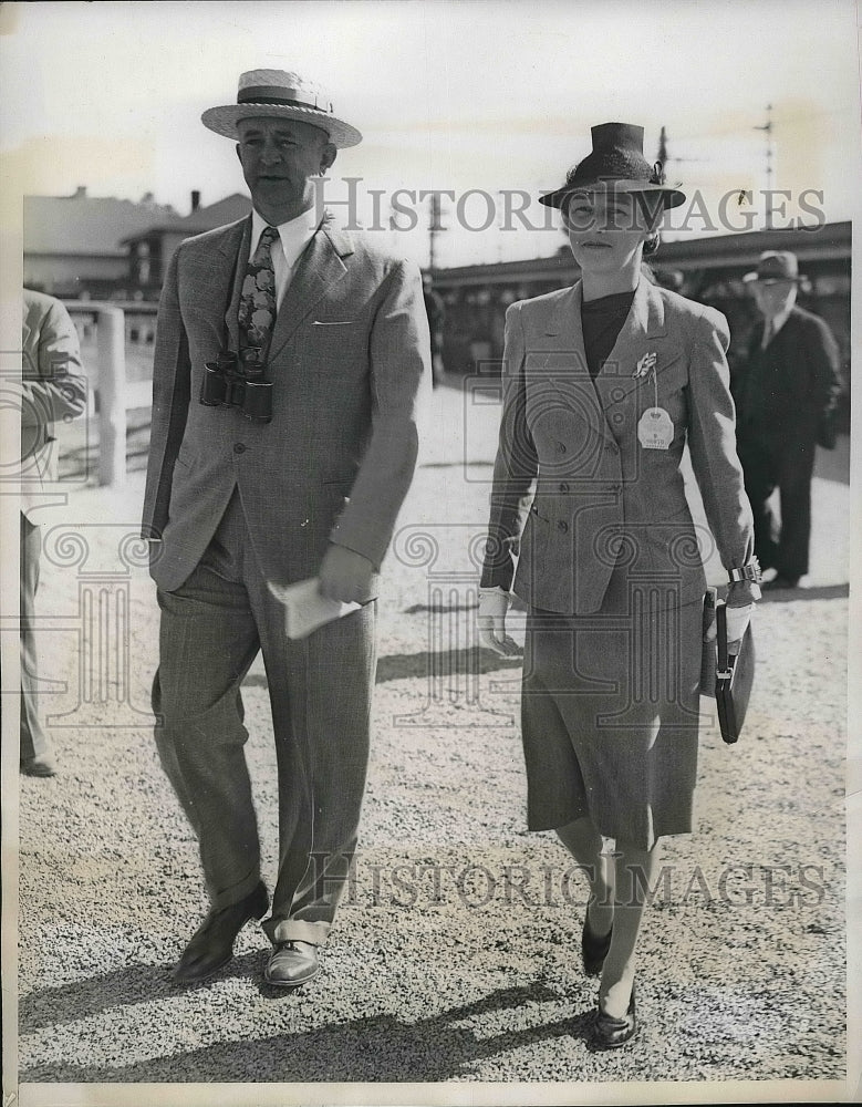 1939 Press Photo Mr Mrs George Sloane New York Horse Paddock Race - nea85248 - Historic Images