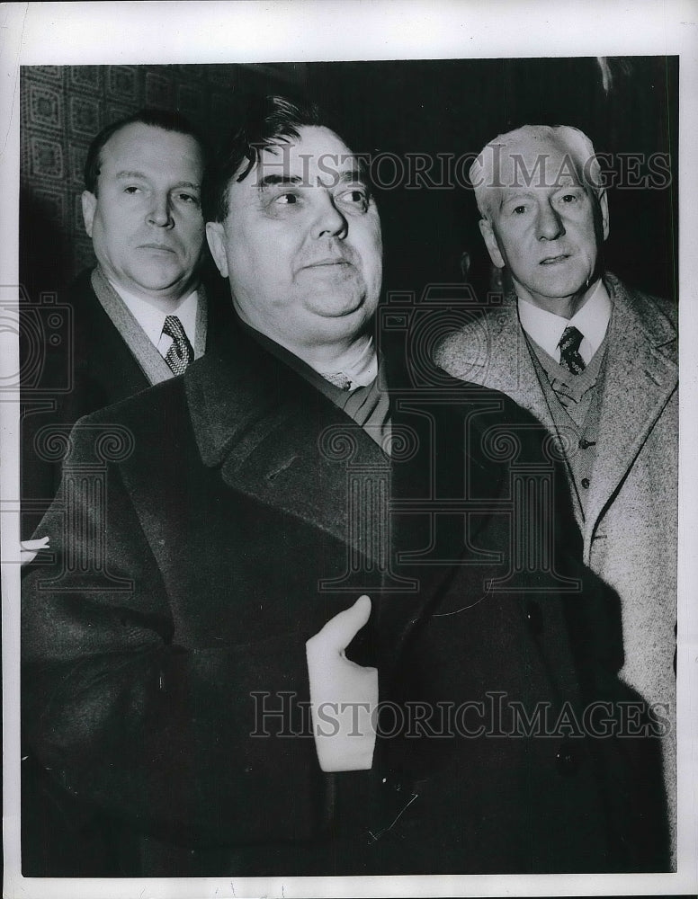 1956 Georgi Malenkov, former Premier of USSR, at London airport - Historic Images