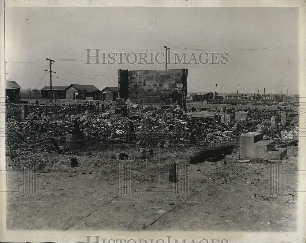 1930 Homes Destroyed On Oakwood Beach In Staten Island By Brush Fire - Historic Images