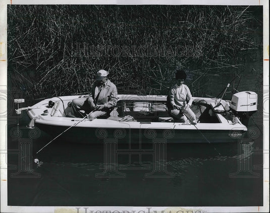 1972 Glastron Beua Jack Has Two Motors Swivel Seats Rod Rack - Historic Images