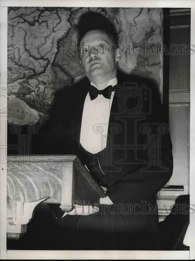 1938 Brackett Lewis Addresses Congress at Fordham University - Historic Images