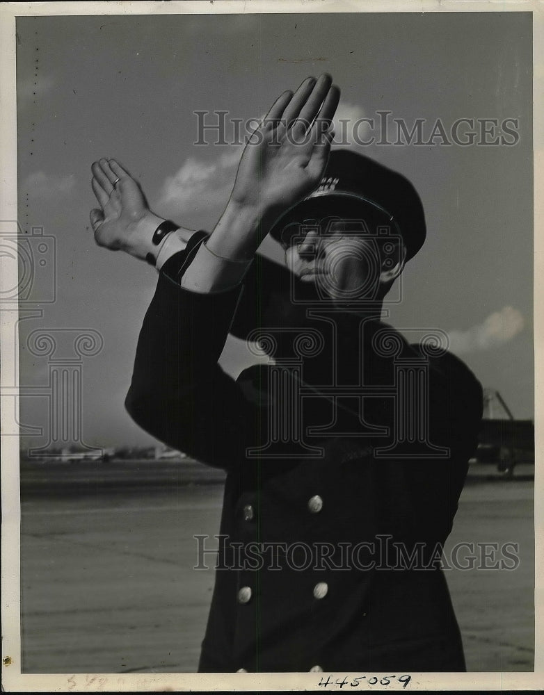 1938 American Airliners Passenger Agent D.E. Nichlion  - Historic Images