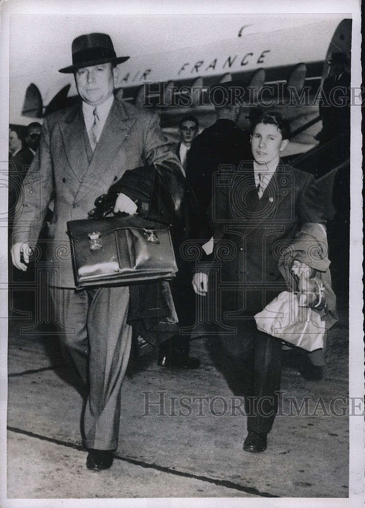 1955 Press Photo Jacob Malik, and son Turill arriving Treaty Russia Japan - Historic Images