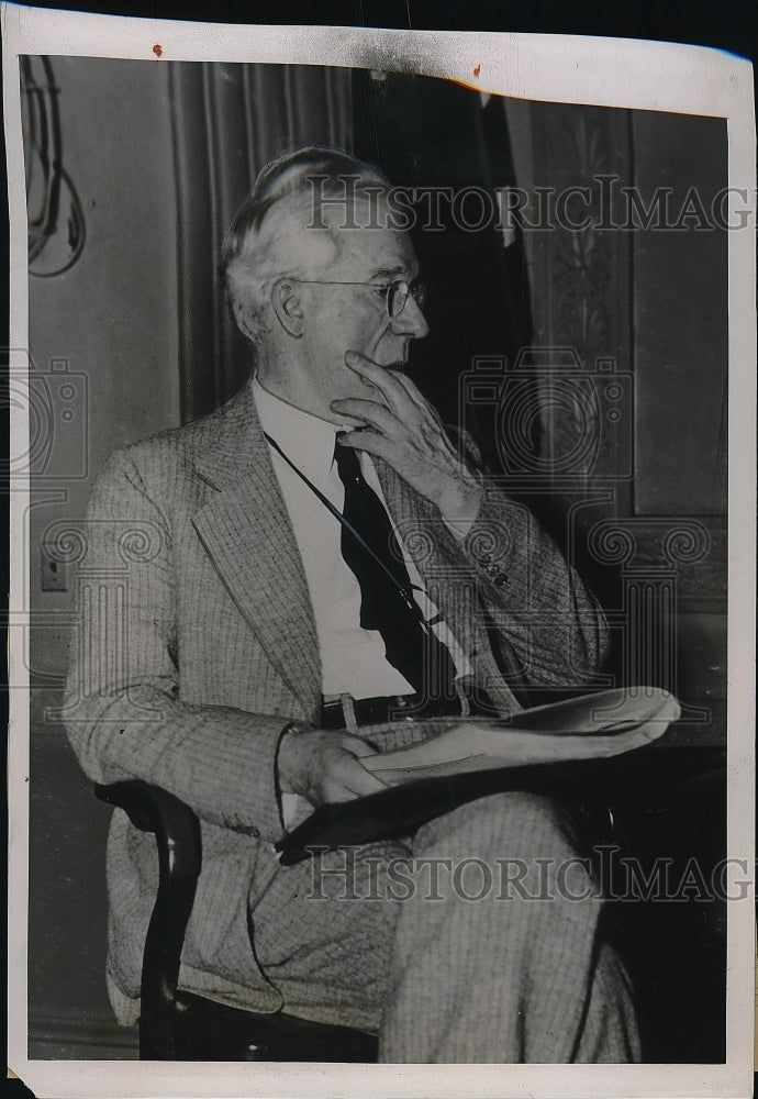 1938 National Labor Relations Board hears Clyde Armstrong&#39;s appeal - Historic Images