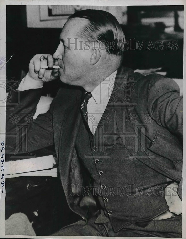 1940 Press Photo George Clayton, Identifies Wife as Victim in Slaying - Historic Images