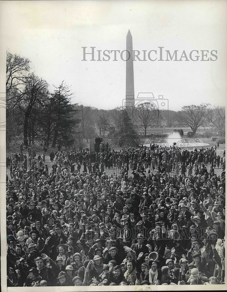 1937 Crowd on White House Lawn for Annual Easter Egg Rolling - Historic Images