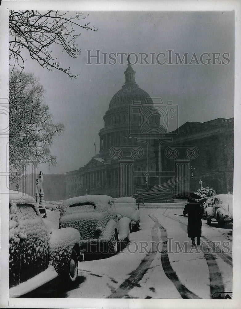 1945 Press Photo Snowy Scene at the Capitol in Washington - nea85975 - Historic Images