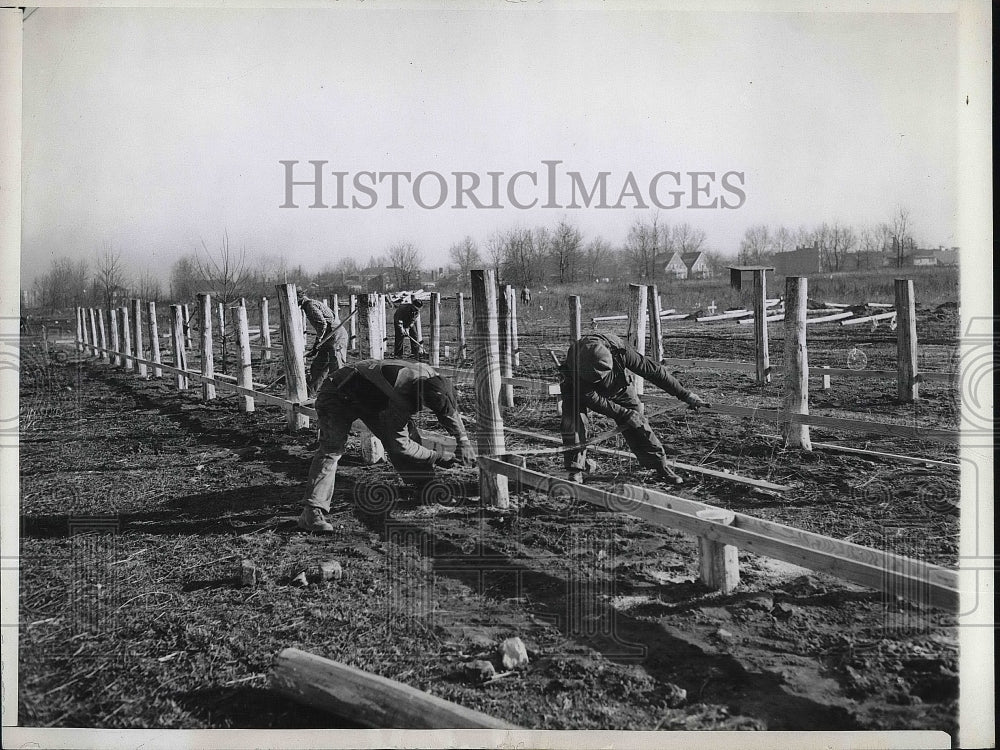 1946 Press Photo Foundation being laid for homes for homeless people in Chicago - Historic Images