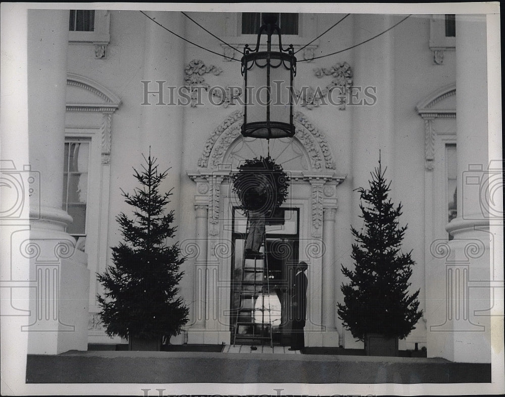 1937 Christmas Trees &amp; Wreath On North Portico Of White House - Historic Images