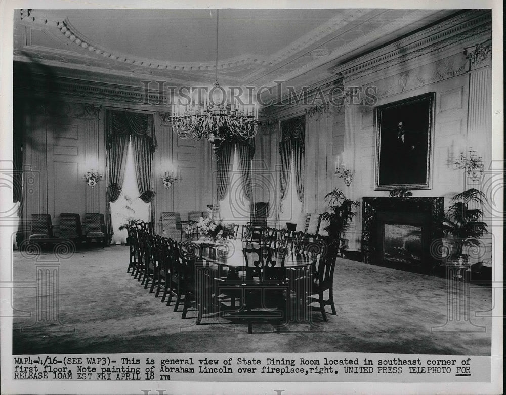 1952 State Dining Room in White House, Painting of Abraham Lincoln - Historic Images