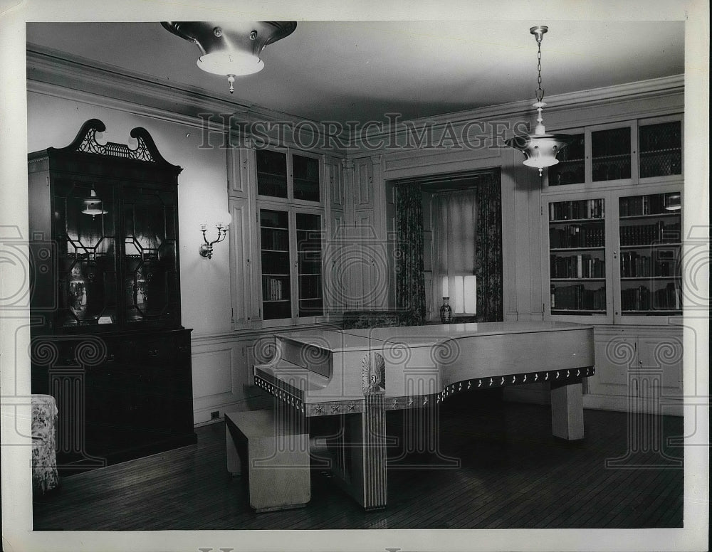 1941 President&#39;s Library with a Piano in White House  - Historic Images