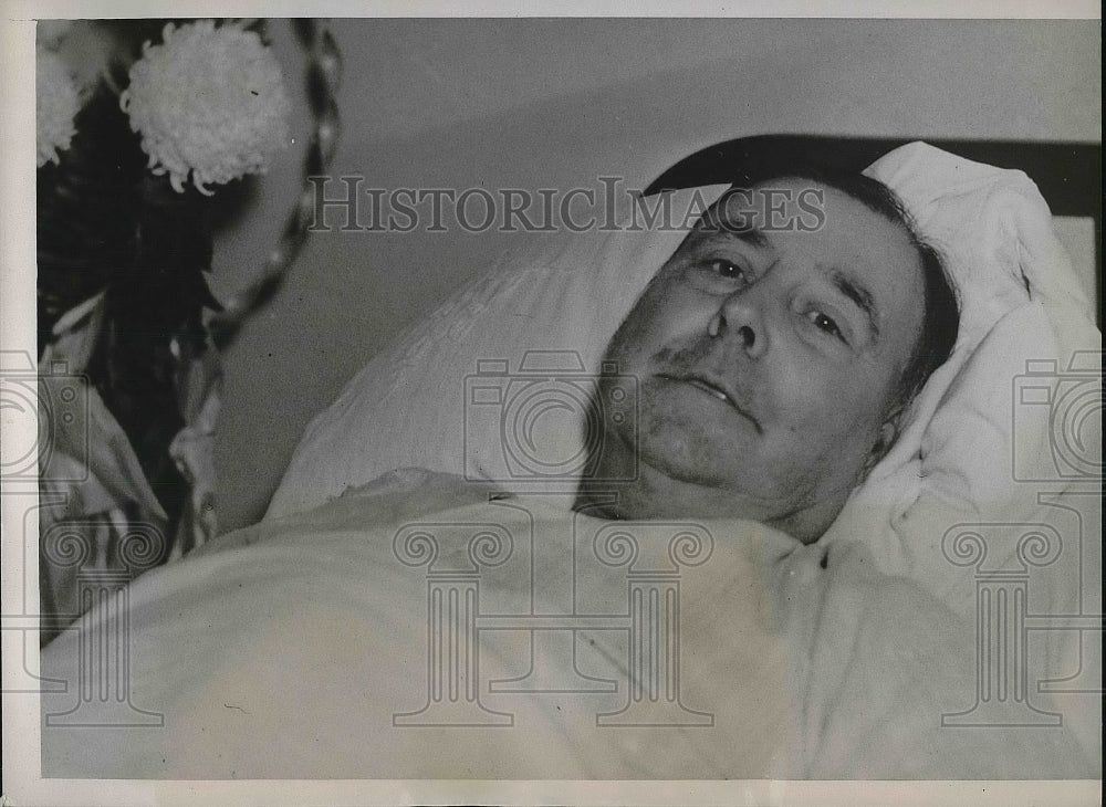 1937 Alderman J.R. Page, mrs. R.C. kelly Bullet Wound  - Historic Images