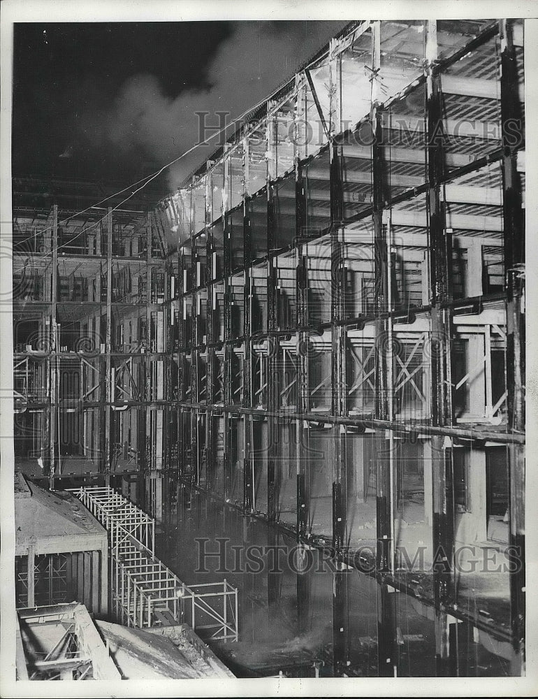 1933 Press Photo Interstate Commerce Constriuction on fire in D.C. - nea86367-Historic Images