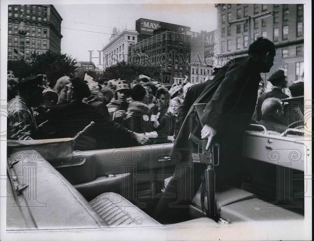 1964 Crowd during Pres. Johnson addressed at Public Square. - Historic Images