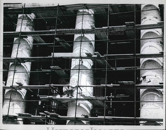1967 Cleaning of Bernini Colonnade In Vatican City  - Historic Images