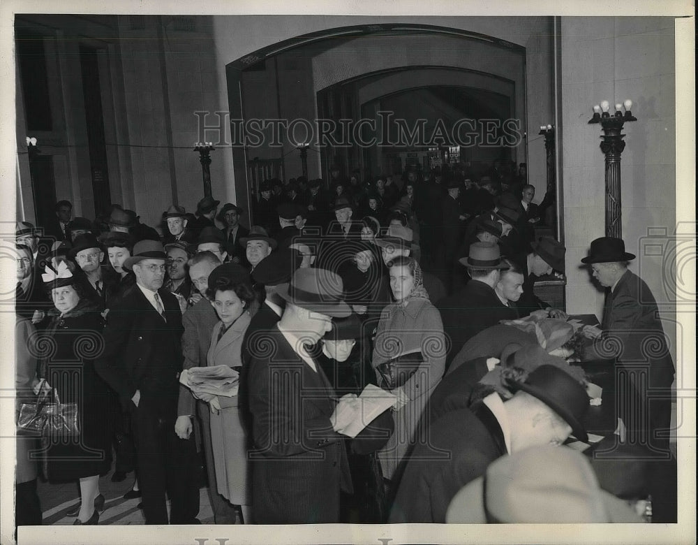 1943 Bowling Green Customs House Income Tax Help NYC  - Historic Images