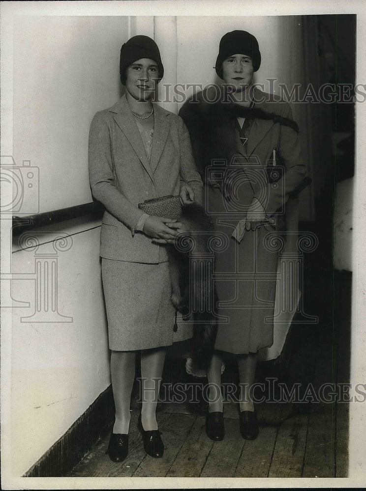 1928 S.S. Homeric Jane and Lucie Alcott  - Historic Images