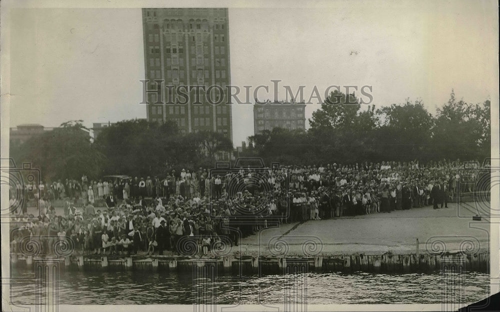 1927 Press Photo Scene Along Chicago Waterfront - nea87008-Historic Images