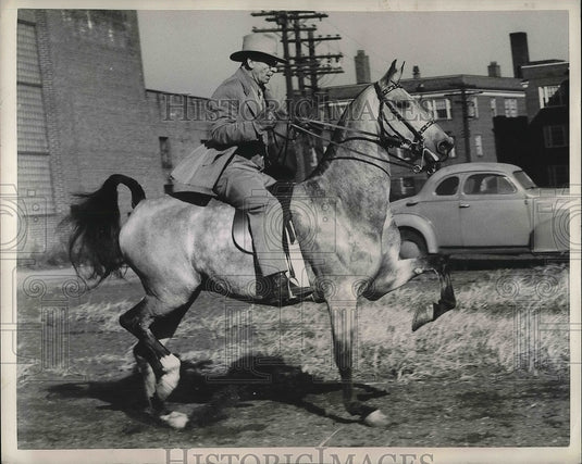 1945 Press Photo Capper Callie with Trainer Dick Lavery - nea87168 - Historic Images