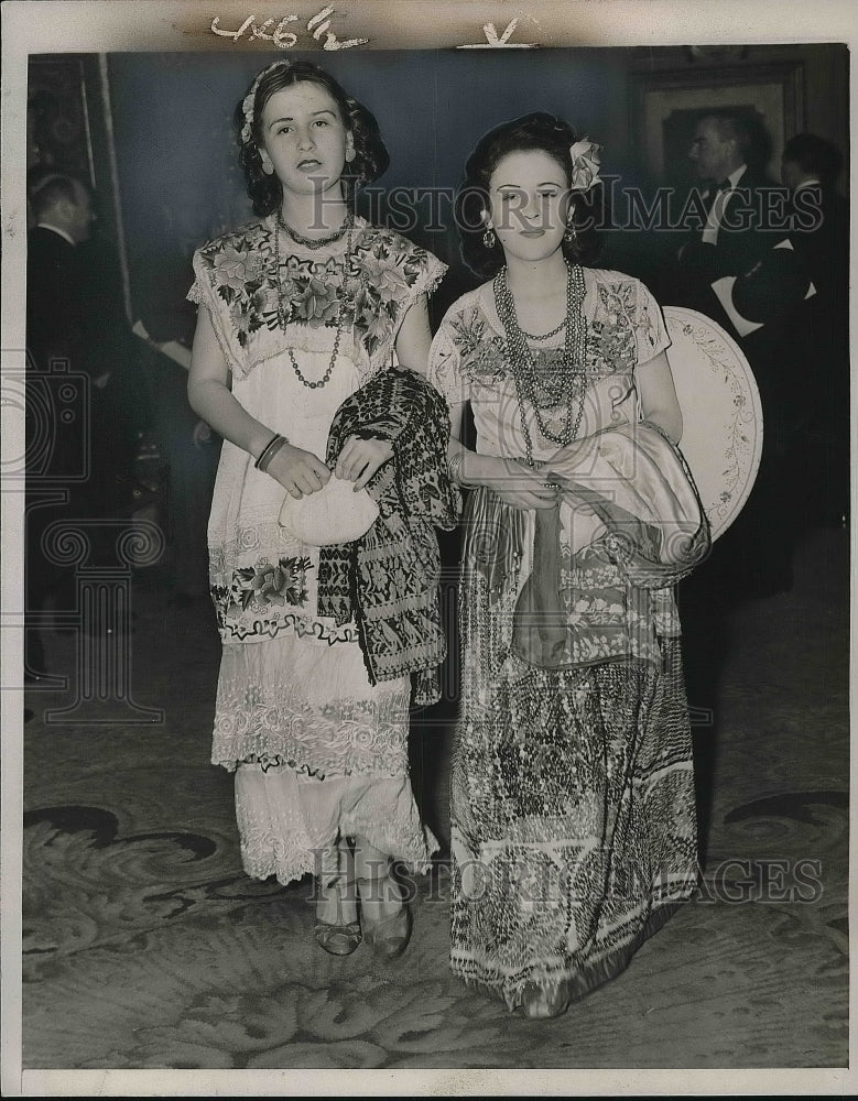 1939 Rosa Maria Divalla and Erma Najera Najera  - Historic Images